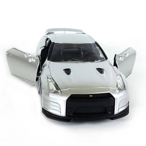 Fast and Furious 2009 Nissan GT-R Silver 1:32 Scale Ride