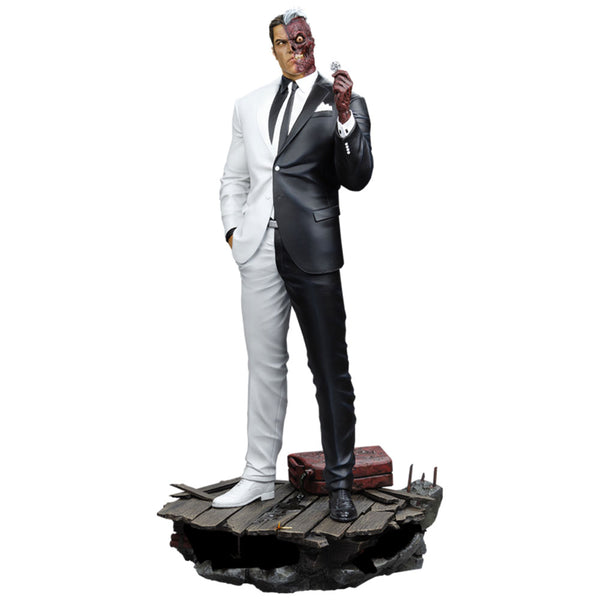 Batman Two Face 1:4 Scale Maquette