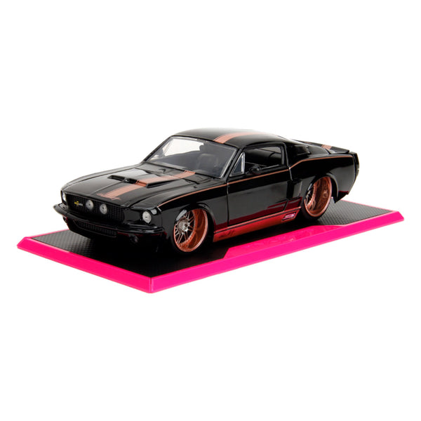 Pink Slips 1967 Ford Mustang Shelby GT500 1:24 Scale Vehicle